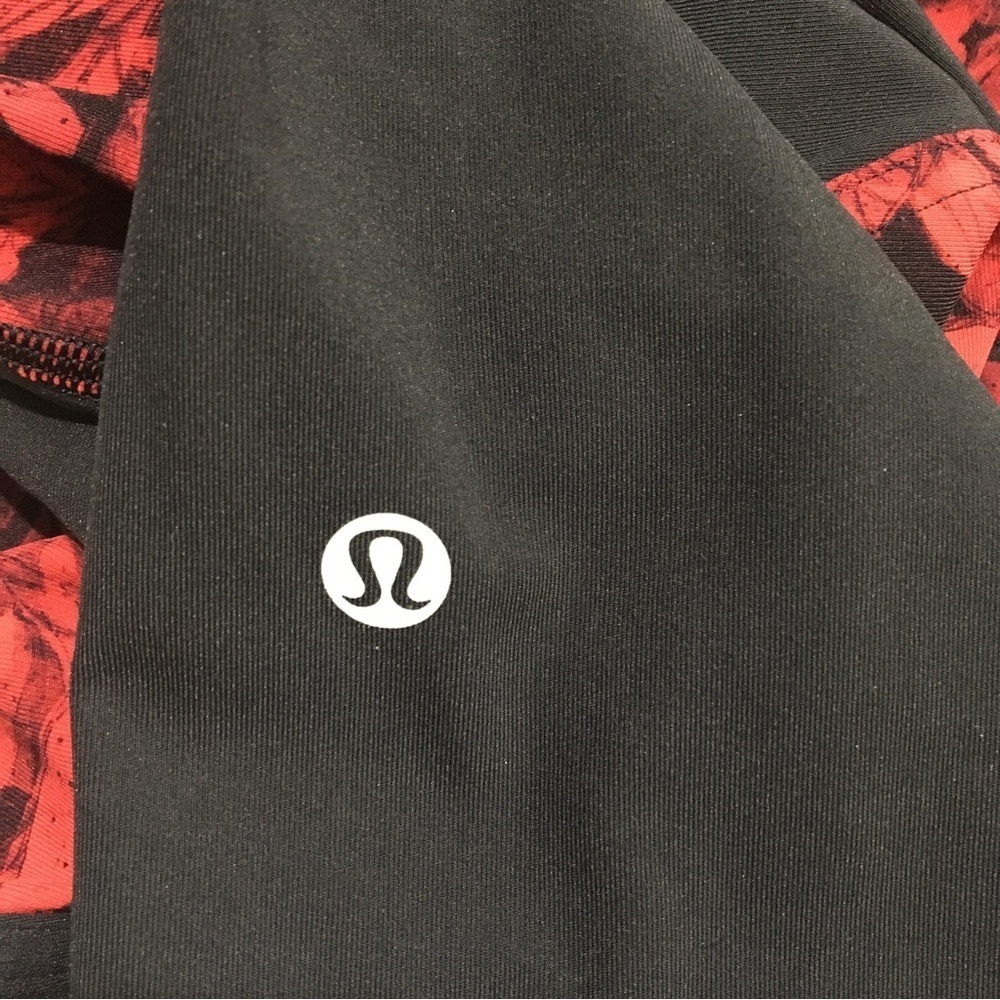 Lululemon Floral High Rise Leggings Black & Red Carminetrue Train Times size 4 - Picture 3 of 8